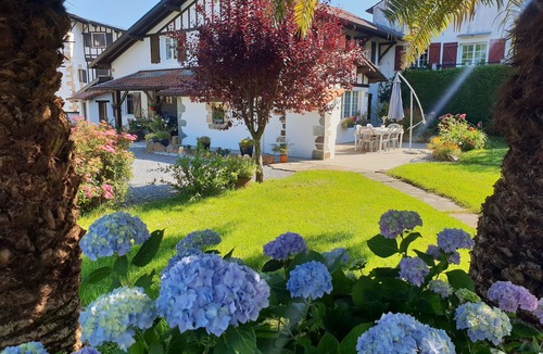 Saint-Pee-sur-Nivelle Apartment | Studio + terrace - Meublé de tourisme 3* - Côte Basque Mer/Montagne