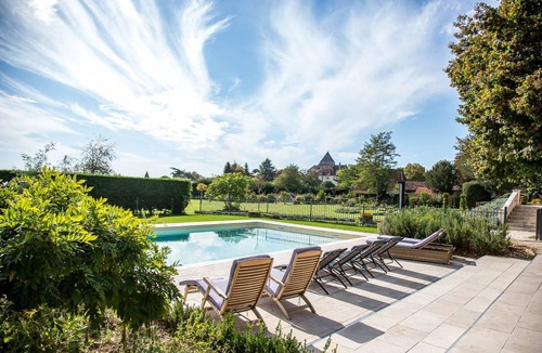 Saint-Sulpice-d'Excideuil House | Stunning Manor house, with pool set in 2 acres of enclosed gardens -sleeps 12