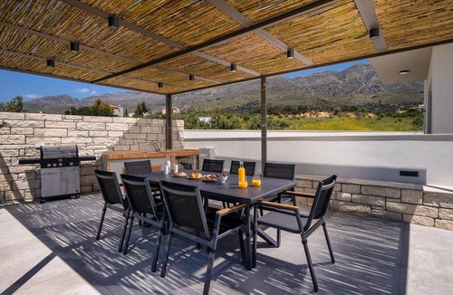 Lefkogeia Villa | Stunning Chania Villa | 4 Bedrooms | Villa Szayelaporro | Beautiful Mountain.