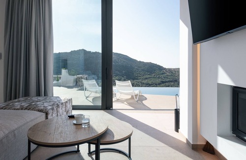 Kantanos-Selino Villa | Stunning countryside views, full privacy, relaxing ambiance and infinity pool!