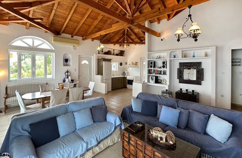 Pigadia House | Stunning home in Mantineia Messinia