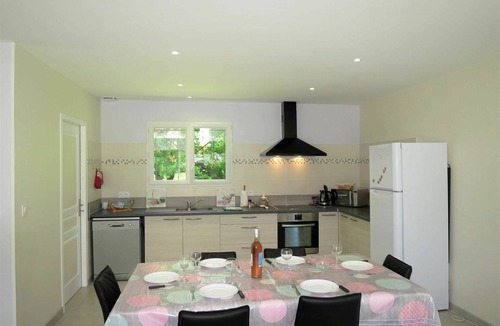 Civrac-en-Medoc House | Stunning private villa for 4 guests with WIFI, TV and terrace