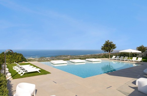 Somatas Villa | Stunning Views, Heated Pool, Hot Tub, Sauna, Gym, Home Cinema, and Full Privacy: by etouri