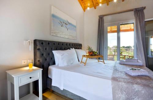 Ag. Georgios House | Stylish Privet Poolside Villa