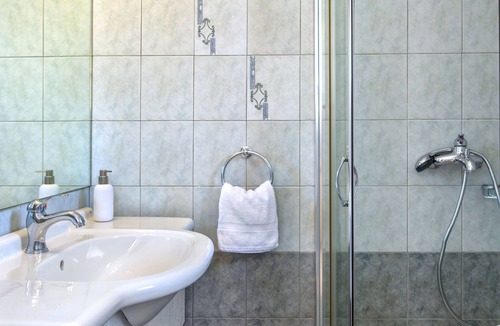 Azolimnos House | Sunrise Beach Suites
