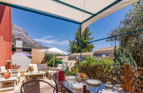 Barbati Apartment | Sunrise by the sea apartment