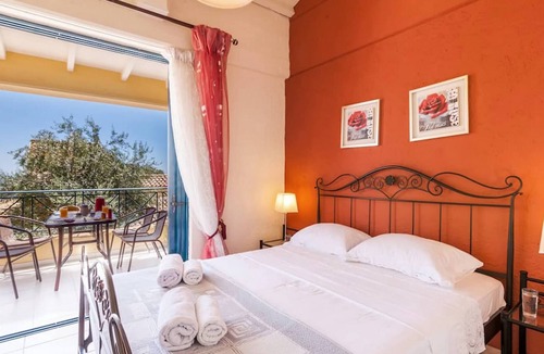 Barbati Apartment | Sunrise by the sea suite