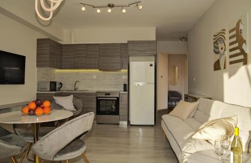 Peiraiki Apartment | Sunset Haven Piraeus