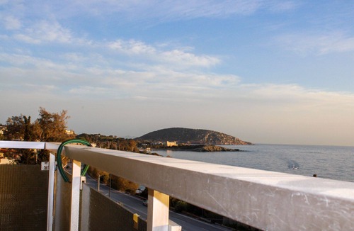 Saronida Apartment | Sunset seaview apartment on the coast of Saronida