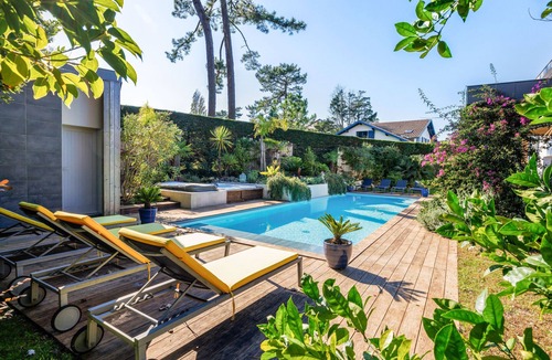 Anglet House | SUNSHINE - Villa, Pool, Jacuzzi, Anglet-BARNES