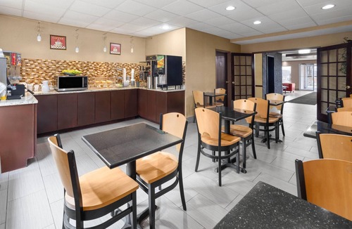 Mars Hotel | Super 8 by Wyndham Mars/Cranberry/Pittsburgh Area
