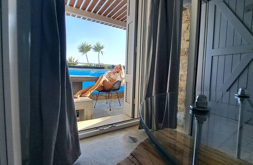 Paradise Apartment | Superior Apartment: Private Glass pool & Shared Pool, Sea view, Bar, Gym