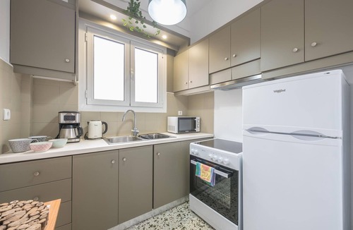 Ampelokipoi Apartment | Supreme Suite With Balcony by Cloudkeys