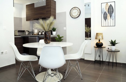 Thissio Apartment | SWEET Monastiraki House 2 - modern, vibrant, refreshing