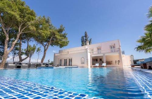 Kifisia Villa | Tatoi Estate Luxury Pool Villa