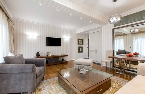 Plaka Apartment | The Beverly Suites in Plaka by JJ Hospitality-