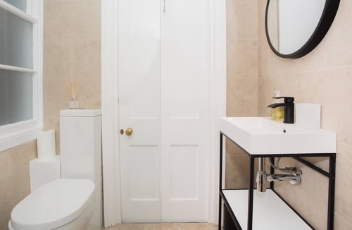 Bath Cottage | The Bridge House