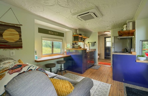 Logan Apartment | The Caboose at SR Station No. 1 | Hocking Hills