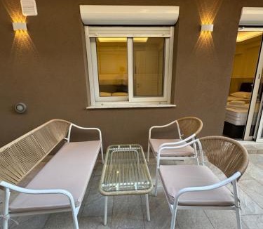 Olymbiaki Akti Apartment | The Elegant Areti