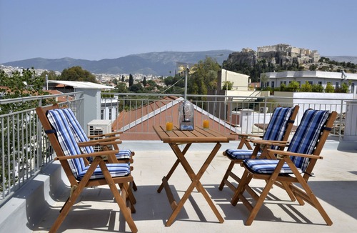 Thissio Apartment | The ideal house at the foot of Acropolis.