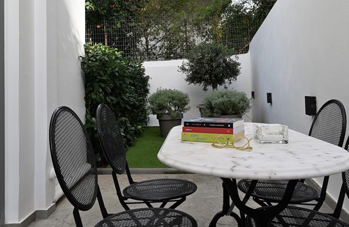 Athens Apartment | The Lop Athens Holiday Luxury Suites