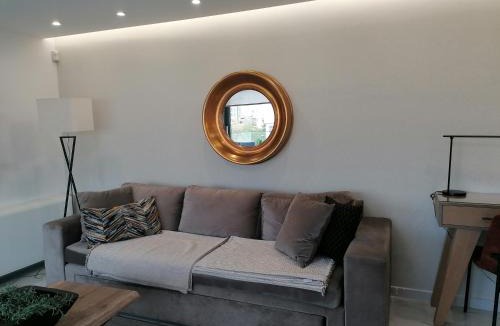 Palaio Faliro Apartment | The Lop Athens Holidays Luxury Suites