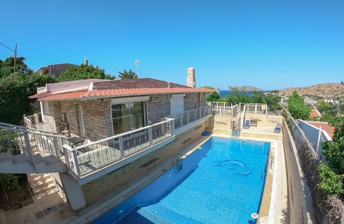 Palaia Fokaia Villa | The Mardim Villa (with private pool)