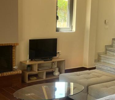 Nea Makri House | The Nea Makri Hideaway