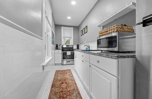 Clifton Apartment | The Nook at Gaslight Manor - Cozy 1-BR apartment steps from UC and Hopsitals