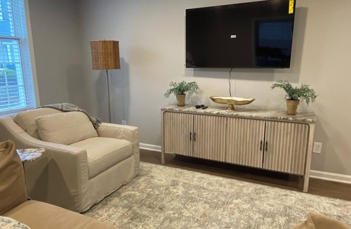 Hudson Apartment | The Nook on Main St.