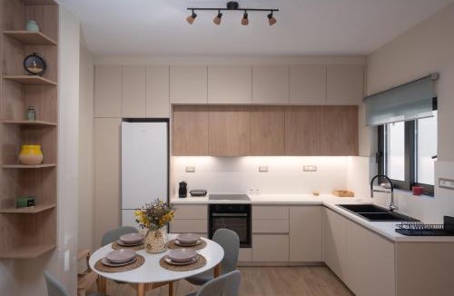 Palaio Faliro Apartment | The One With The Lemon Tree