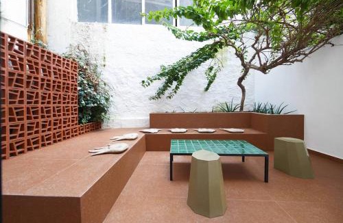 Petralona Apartment | The Plants House