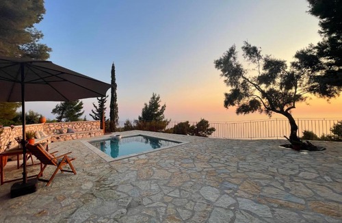 Evgiros House | The White House above Egremni