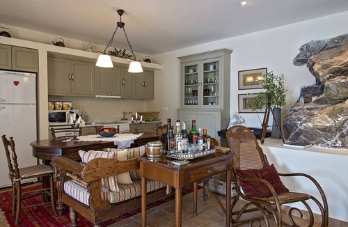 Poros House | Three-Bedroom House with Sea View