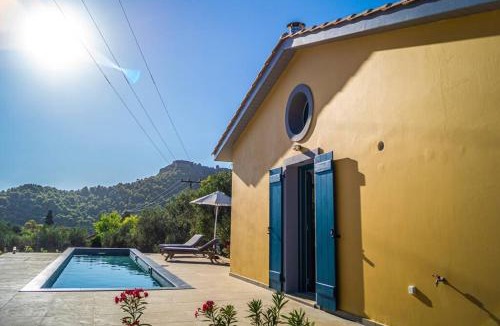 Assos Villa | Throisma Villa in Asos (disabled-friendly)