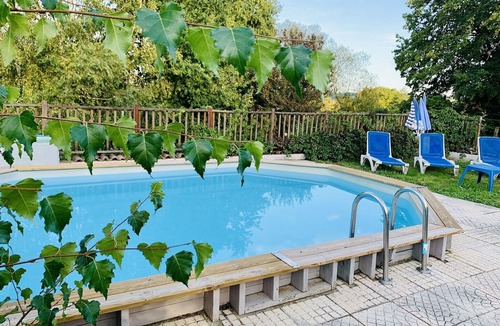 Meilhac House | Timber-frame house with pond and swimming pool, Parc Régional Périgord Limousin