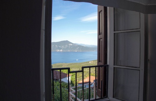 Trikeri House | Traditional old mansion in Trikeri