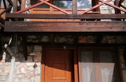 Elatochori Apartment | Traditional Stone Cottage in Palio Elatohori