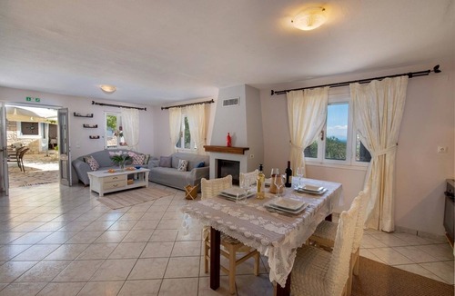 Rantatika Villa | Traditional Stone Villa - Pool & Olive Groves