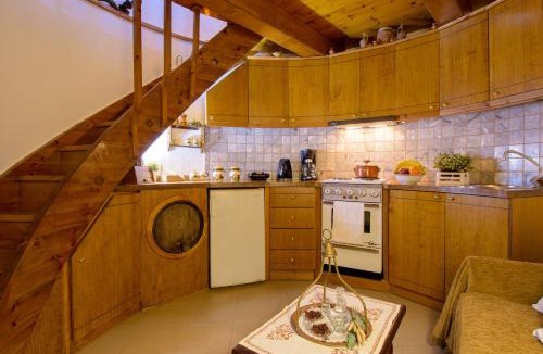 Kroustas House | Traditional Windmill-Milos