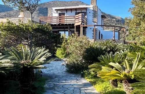 Karystos Villa | Tranquil 2-bedroom villa in Evia with WiFi, AC