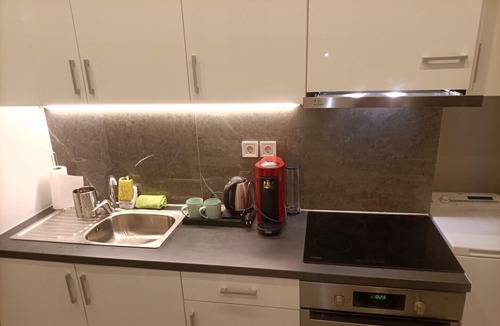 Ampelokipoi Apartment | Traveler's Nest