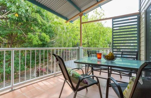 Trinity Beach Apartment | Trinity Beach Resort - Lush Tropical Getaway