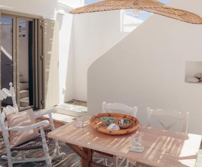 Platis Gialos Apartment | Turquoise