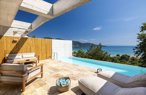 Golden Beach Villa | Two-bedroom Villa with a private heated pool