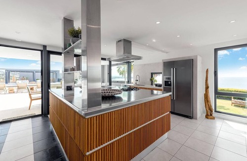 Chorafakia Villa | Unique design - location 500m from the sandy beach