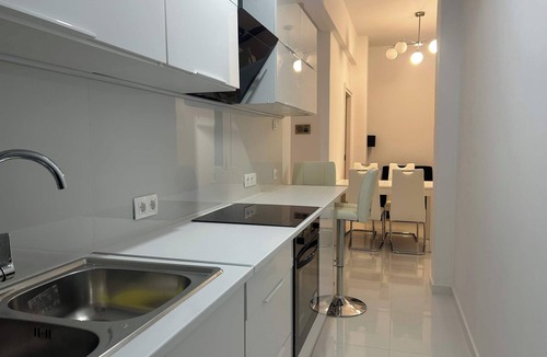 Platia Viktorias Apartment | Urban 2 Bd Apt in Athens