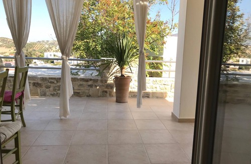 Pitsidia House | Vacation home Fabrika - enjoy a relaxing vacation.