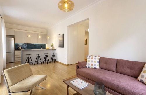 Pangrati Apartment | Versi2- Stylish 2BR pays homage to timeless charm