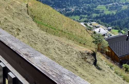 Grimentz Ski Chalet | Very comfortable chalet on 2 levels, for 6 people, living room with fireplace, kitchen area with dis